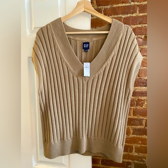 GAP Sweaters - Gap Dolman Rib Sweater Vest New With Tags